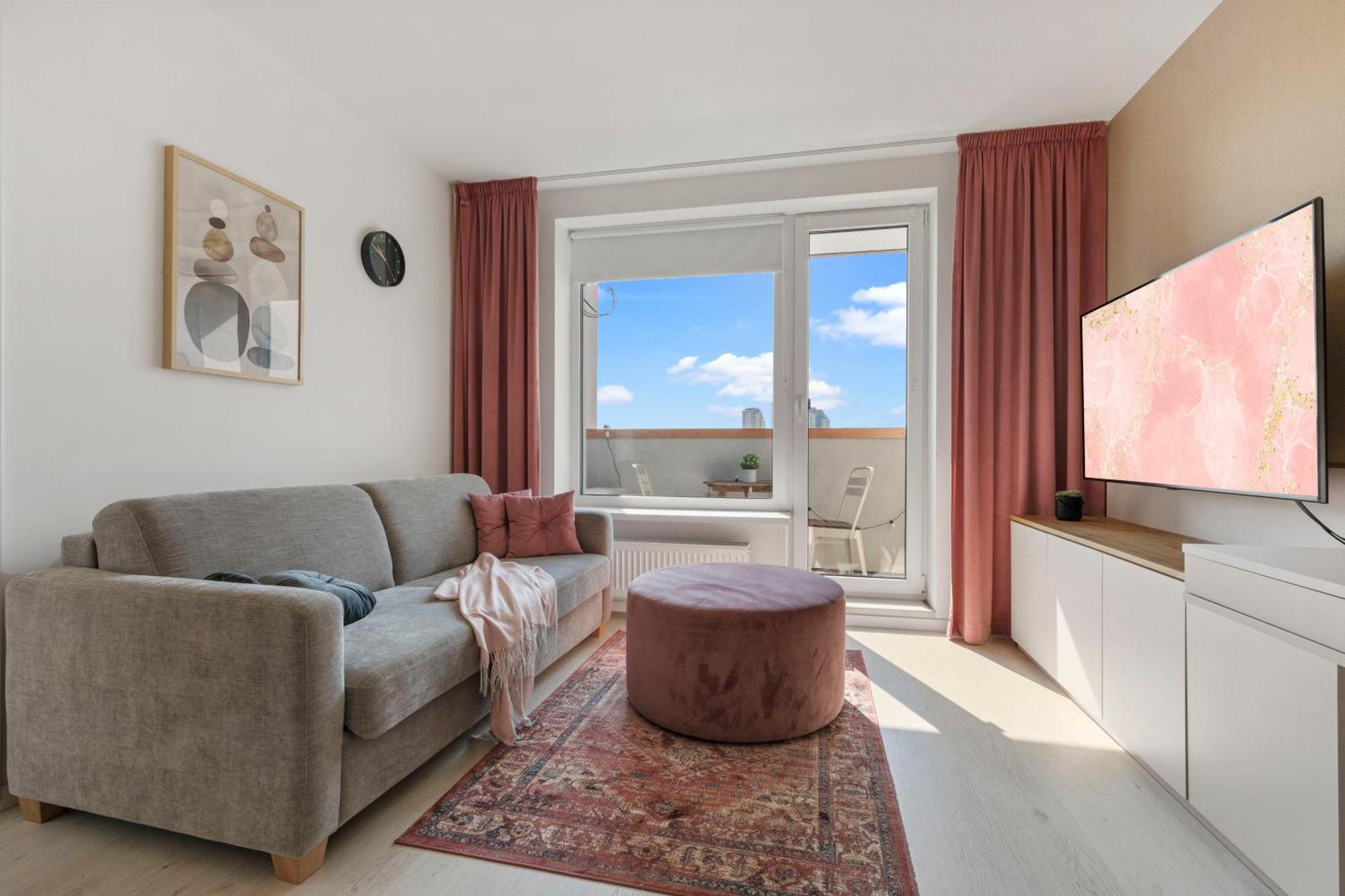 Lam Rose - Ac - Terrace Apartamento Bratislava Exterior foto
